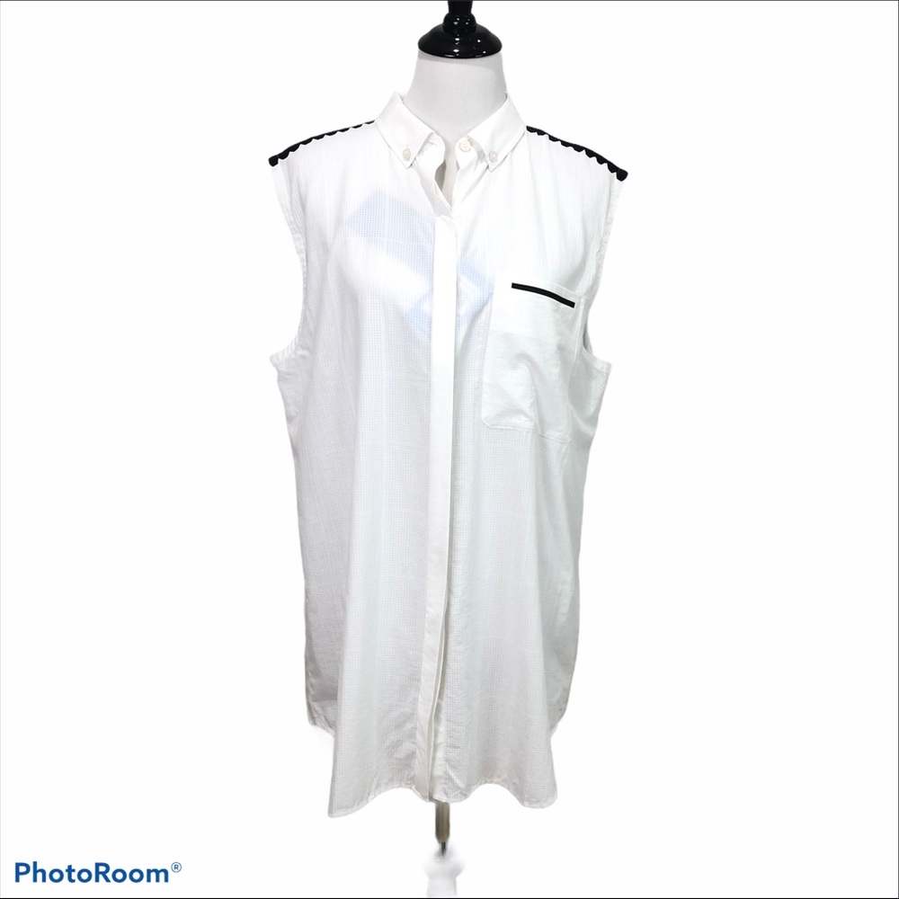 UA Sport by Under Armour sleeveless full button front white tunic shirt